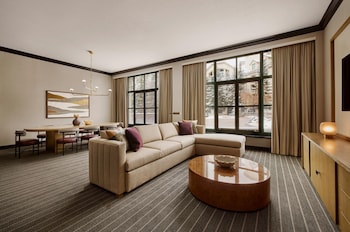 Suite (Mount Powell)