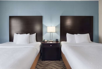 Room, 2 Queen Beds, Accessible, Non Smoking (Mobility, Bathtub w/Grab Bars)