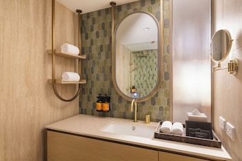 Parkview King Room