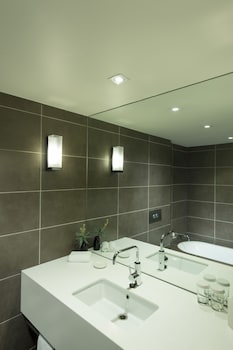 Junior Suite, 1 King Bed
