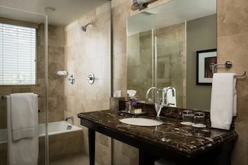 Junior Suite, 1 King Bed