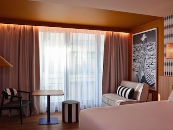 Superior Room, 1 King Bed with Sofa bed, Balcony, City View