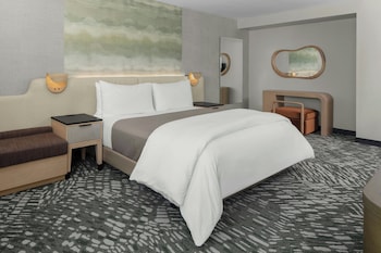 Junior Suite, 1 King Bed, City View