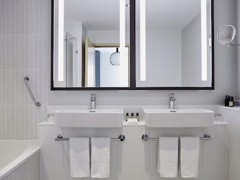 Deluxe Room, 1 Double Bed (Grand)