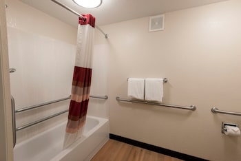 Premium Room, 1 King Bed, Accessible (Upgraded Bedding & Snack, Smoke Free)