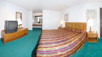 Standard Room, 1 King Bed, Smoking