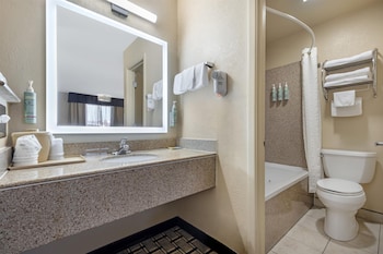 Standard Room, 1 King Bed, Non Smoking, Jetted Tub