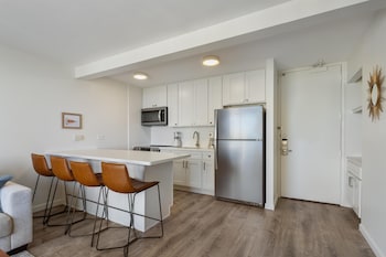 Premium Room, 1 Bedroom, Kitchen, City View
