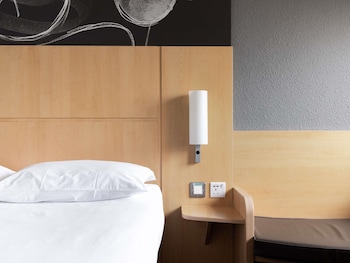 Standard Room with 1 Double Bed - Harbour view