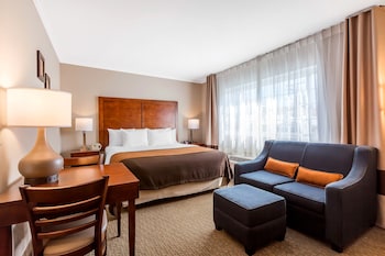 Family Room, 1 King Bed, 1 Queen Bed and Sofa Bed, Non Smoking