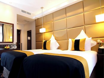 Club Twin Room