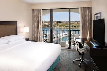 Suite, 1 Bedroom, 1 King Bed, Marina View