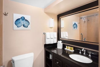 Superior Room, 2 Queen Beds, Marina View, High Floor
