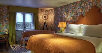 Mews Marvellous Room