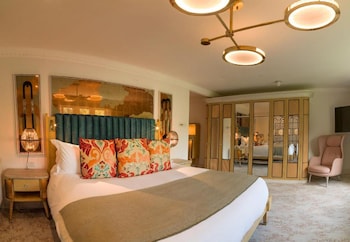 Marvellous Room
