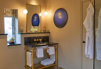 Mews Marvellous Room