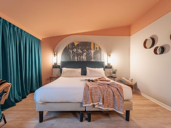 Deluxe Room, Balcony