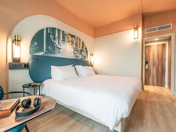Superior Room, 1 Queen Bed