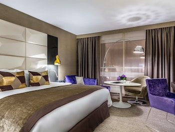 Luxury Room, 1 King Bed (Pilsudski Square View)