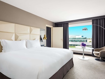 Suite (Pilsudski Square View)