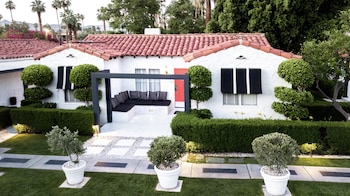Bungalow, Multiple Beds
