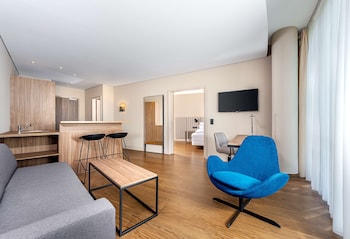 Junior Suite (Extra Bed 2 adults + 1 child)