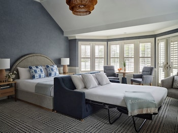 Signature Room, Multiple Beds