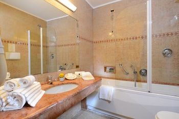 Junior Suite, Balcony (Honeymoon)