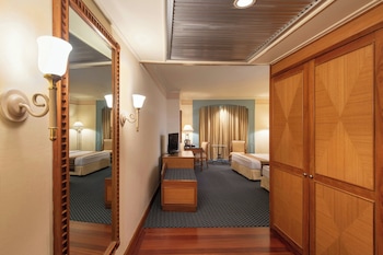 Deluxe Room, 2 Twin Beds, Non Smoking, River View