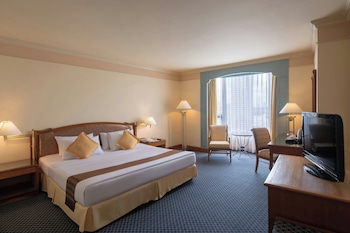 Deluxe Room, 1 King Bed, River View