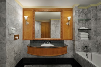 Executive Suite, 1 Bedroom, River View