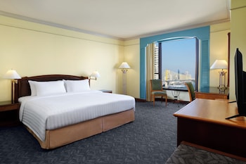 Premier Room, 1 King Bed, River View