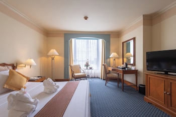 Deluxe Room, 1 King Bed, River View