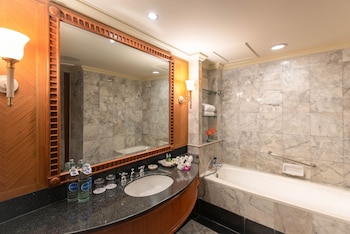 Executive Room, 2 Twin Beds, River View