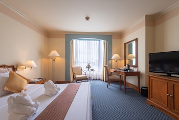 Premier Room, 1 King Bed, River View