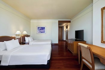 Executive Room, 2 Twin Beds, River View