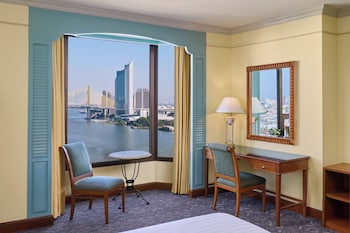 Premier Room, 1 King Bed, River View