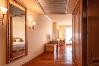 Executive Room, 2 Twin Beds, River View