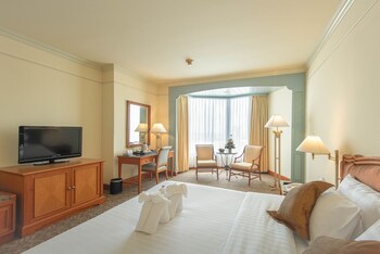 Premier Room, 1 King Bed, River View