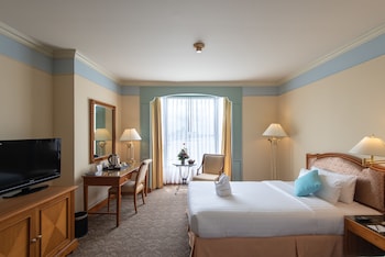 Premier Room, 1 King Bed, River View