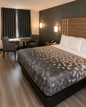 Standard Room, 1 King Bed, Smoking