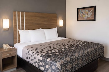 Standard Room, 1 King Bed, Smoking