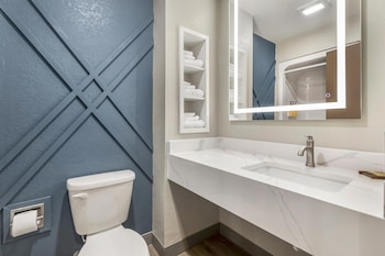 Standard Room, 2 Queen Beds, Non Smoking, Refrigerator