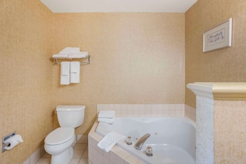 Suite, 1 King Bed, Non Smoking, Jetted Tub