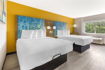 Standard Room, 2 Queen Beds, Non Smoking, Refrigerator & Microwave