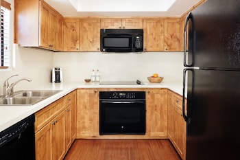 Suite, 2 Bedrooms (Hacienda 1 King + 2 Queen)