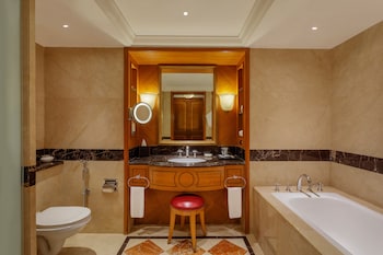 Room, 1 Double Bed, Pool Access (Tower)