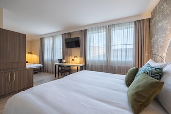 Deluxe Room (1 Double Bed 1 Double Sofabed)