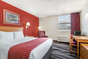 Standard Room, 1 Queen Bed