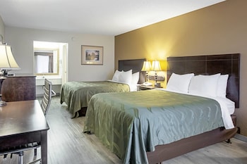 Standard Room, 2 Queen Beds, Smoking